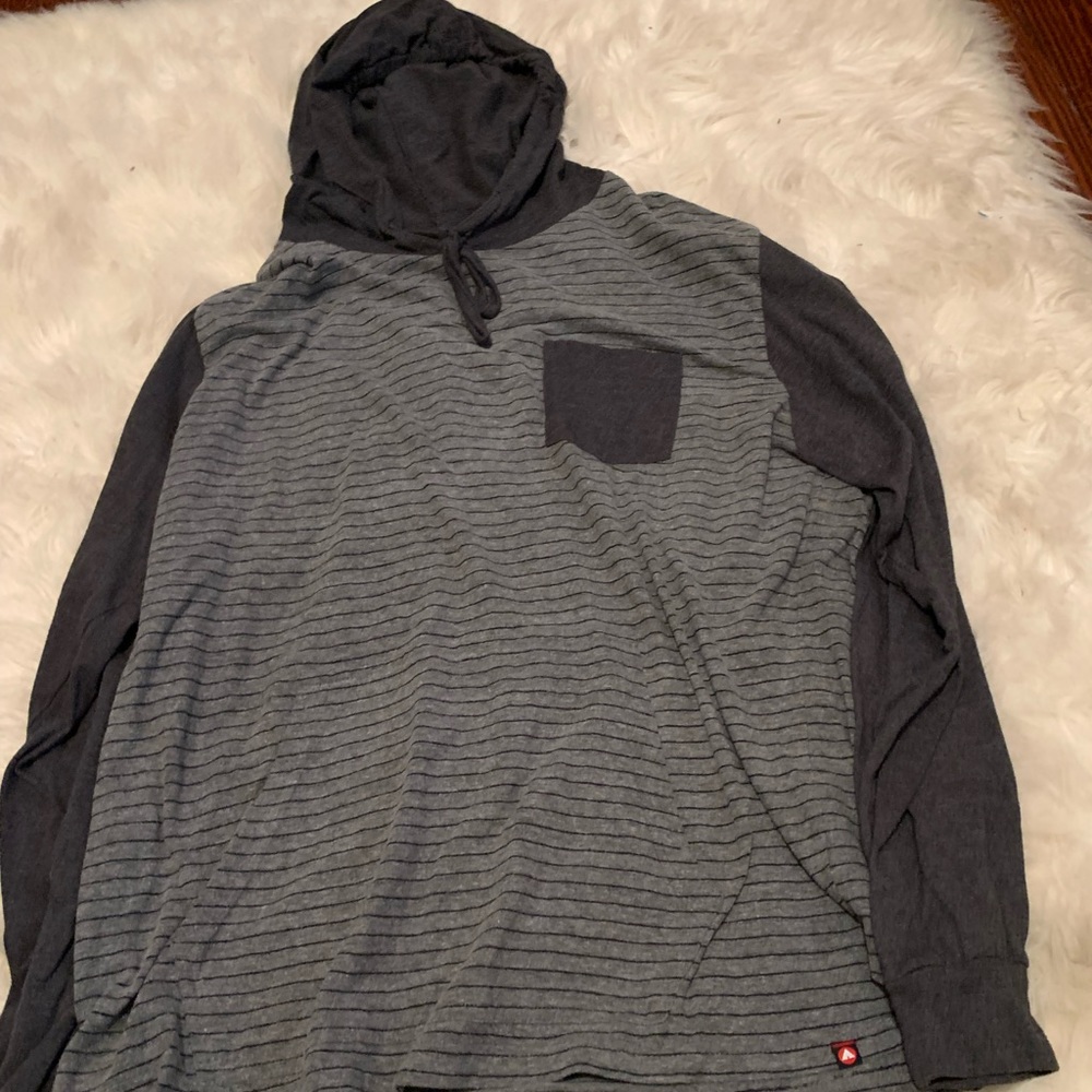 Men’s striped sweatshirt